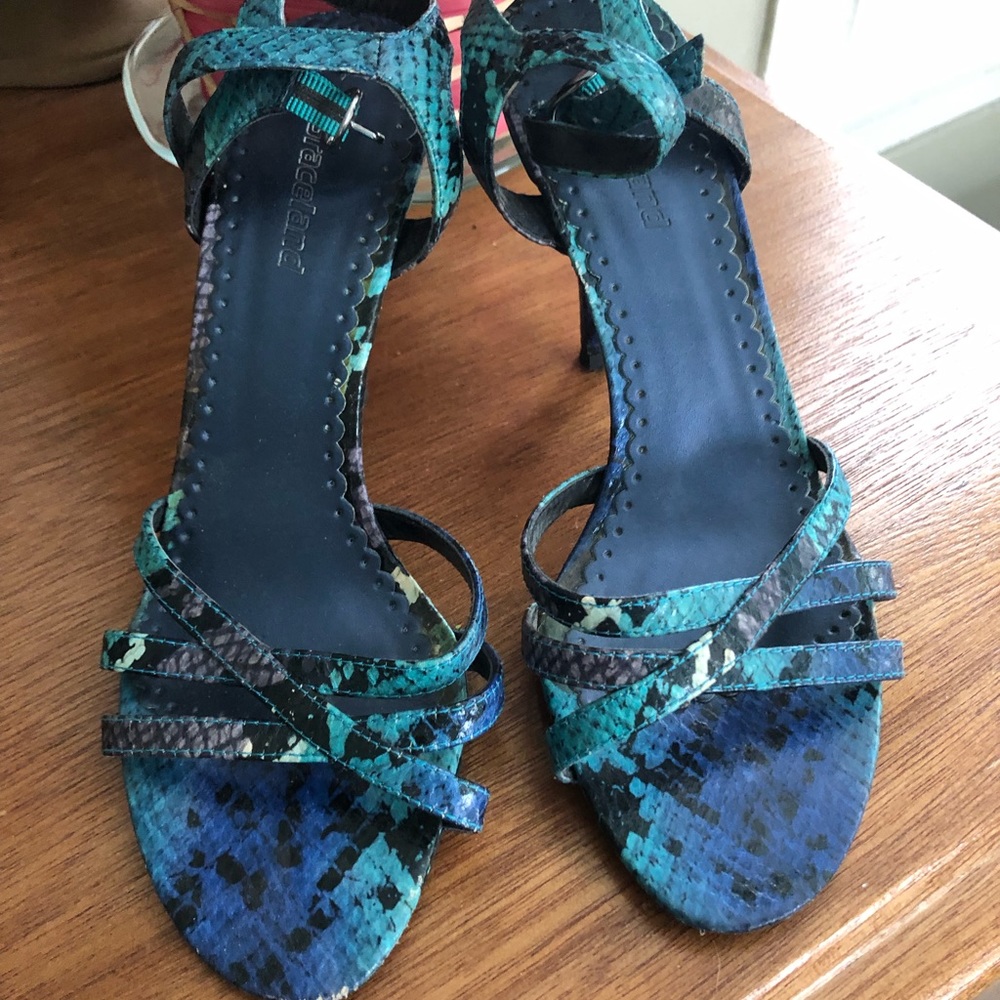 Turquoise heel sandal, gently worn .